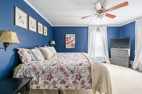 11-13 Holbrook St #11 — Photo 24