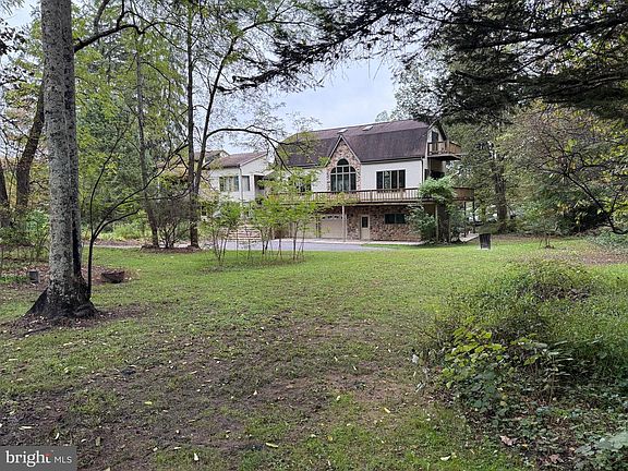 2nd image of 9969 Circle Dr