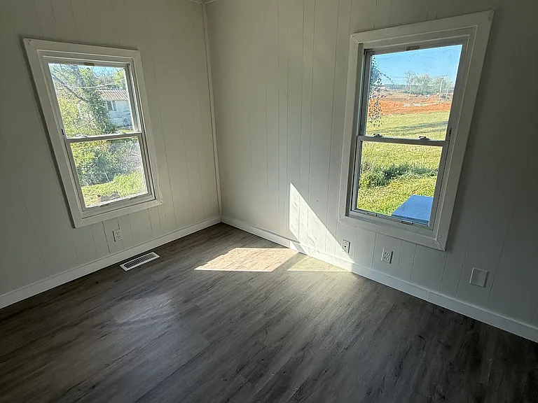 5740 Dodson Ferry Rd — Photo 7