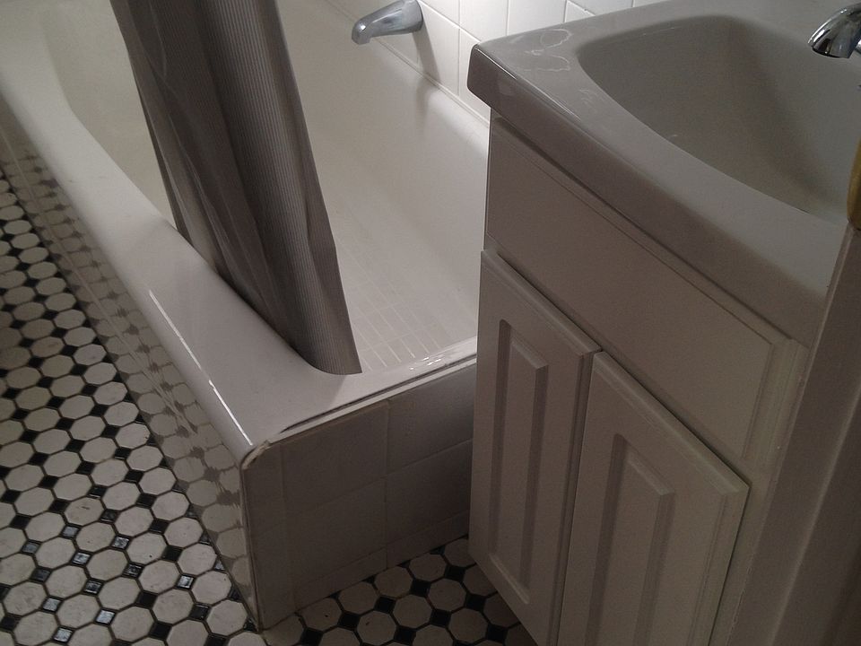 2nd image of 3256 41st St APT 1B