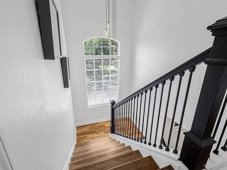313 Inner Harbour Cir — Photo 33