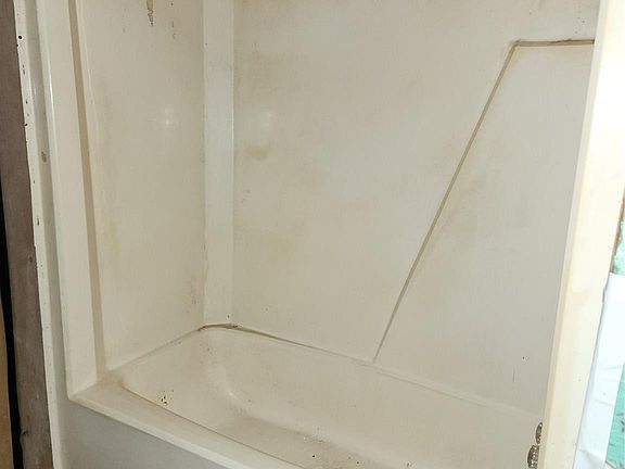 5th image of 1313 N Davis Ave