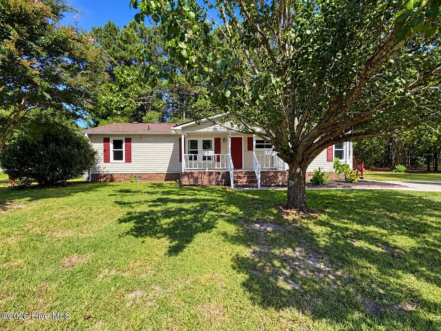 3 bed, 2.0 bath, $1,650 — Photo 1