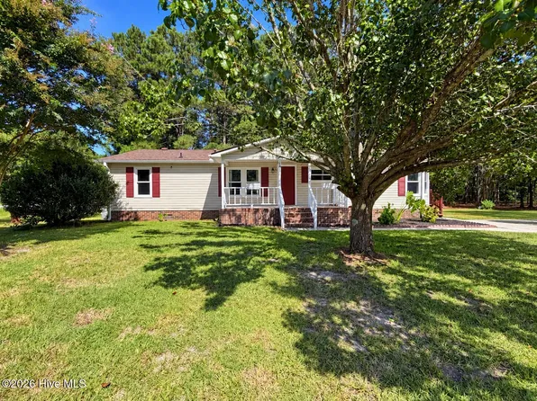 101 Maplecrest Way, Sneads Ferry, NC 28460
