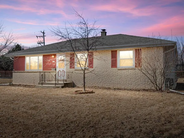 2607 West Lindenwood COURT, Oak Creek, WI 53154