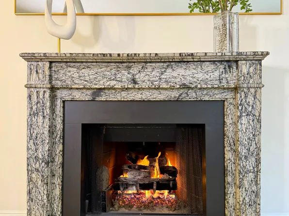 140 West 58th Street image 3 of 10