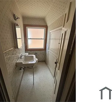 4544 Turney Rd — Photo 4