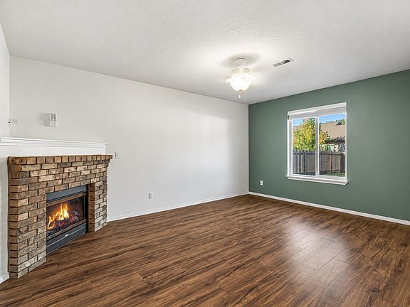 4th image of 1219 & 1217 Forsythia Ave