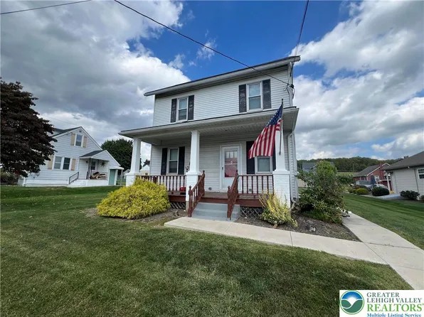 614 Heckman Ave, Nazareth, PA 18064