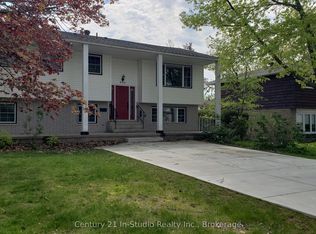 696 Christopher Dr UNIT 1, Saugeen Shores, ON N0H 2C3