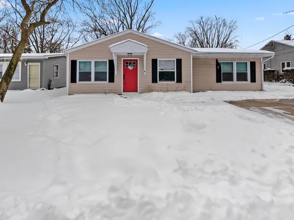 309 Michigami Trl, Porter, IN 46304