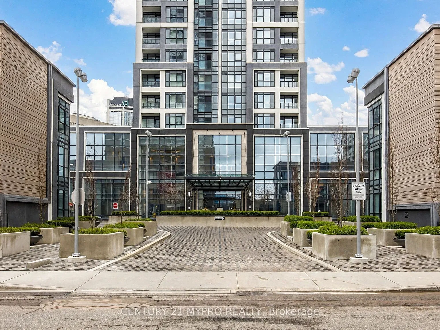 2 bed, $2,200 — Photo 1