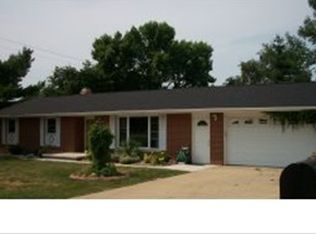 1101 Sandra Ln, Green Bay, WI 54304