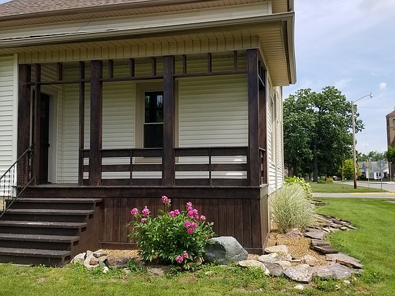 2nd image of 401 W Edgerton St