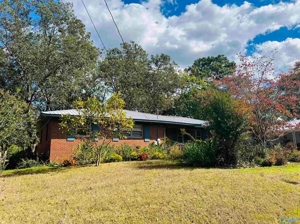 302 4th St NE, Arab, AL 35016