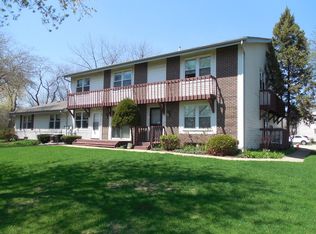 329 Carthage Ct UNIT B, Bloomingdale, IL 60108