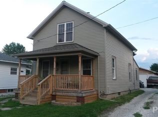 394 W Maple St, Canton, IL 61520