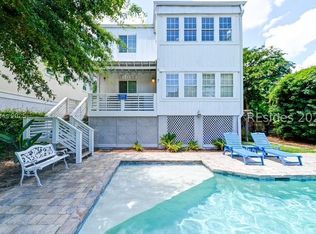 7 Periwinkle Ln, Hilton Head Island, SC 29928