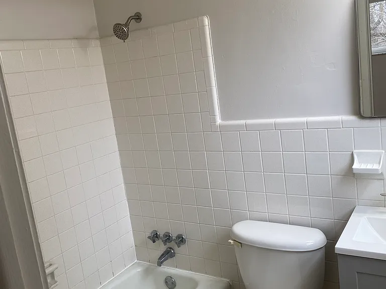 8015 Alexandria Pike #6 — Photo 5