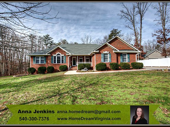 2nd image of 2408 Horseshoe Bend Dr