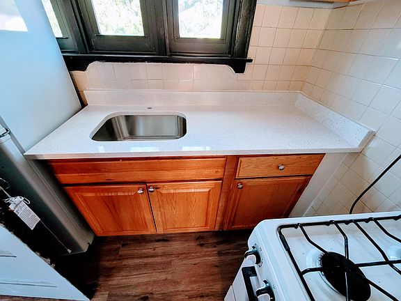 5th image of 4602 N Wolcott Ave #2