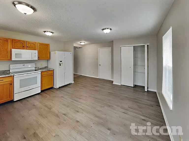 2875 Ludwig Dr — Photo 5