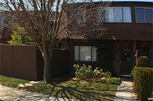 1st image of 282 Greenbrook Dr