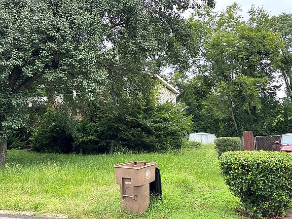 2nd image of 3068 Buenaview Blvd