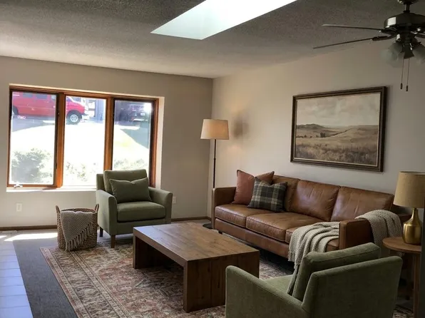 4913 W Kirkwood Cir #5, Sioux Falls, SD 57106