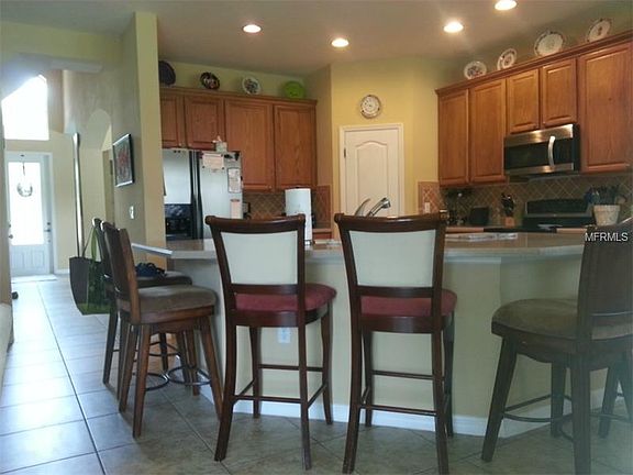 3rd image of 441 Oak Landing Blvd