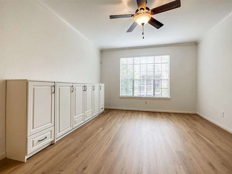 2255 Braeswood Park Dr #294 — Photo 3