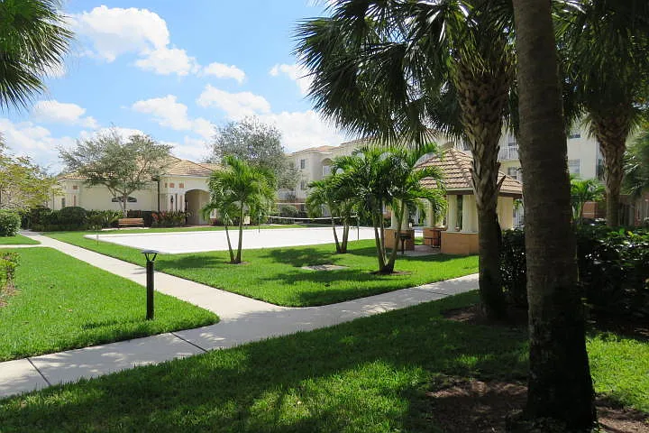 9905 Baywinds Dr #2102 — Photo 14