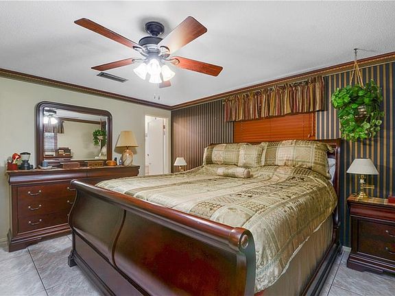 4th image of 4613 Tamworth Ct