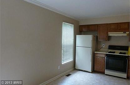 5th image of 5207 Dunstable Ln