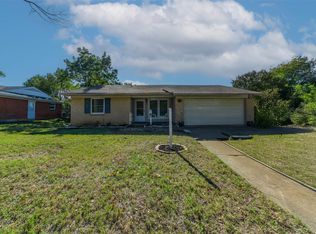 1818 Hillcrest Dr, Irving, TX 75062