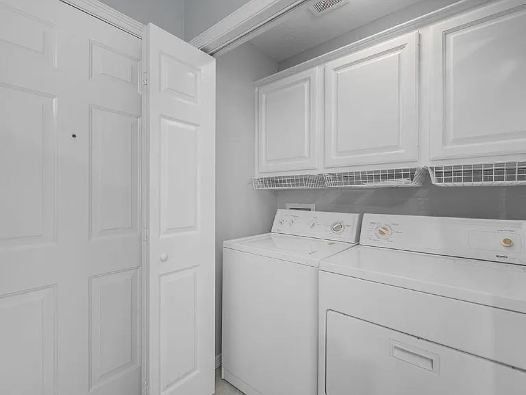 58 W Sienna Pl — Photo 21