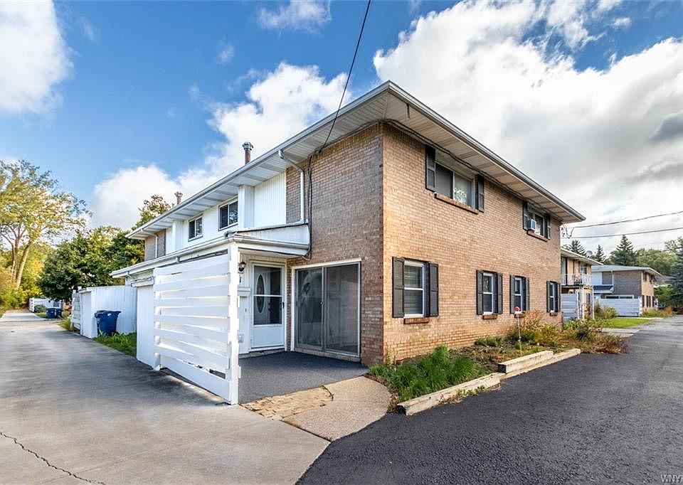 1st image of 49-52 Park Lane Ct