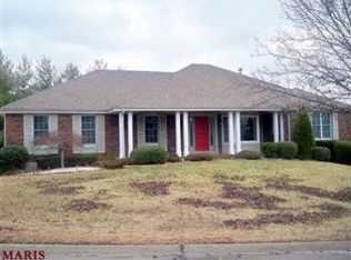 3909 Rivendale Ct, Florissant, MO 63034