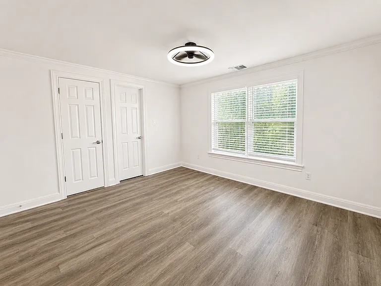 804 E Dean Keeton St — Photo 21