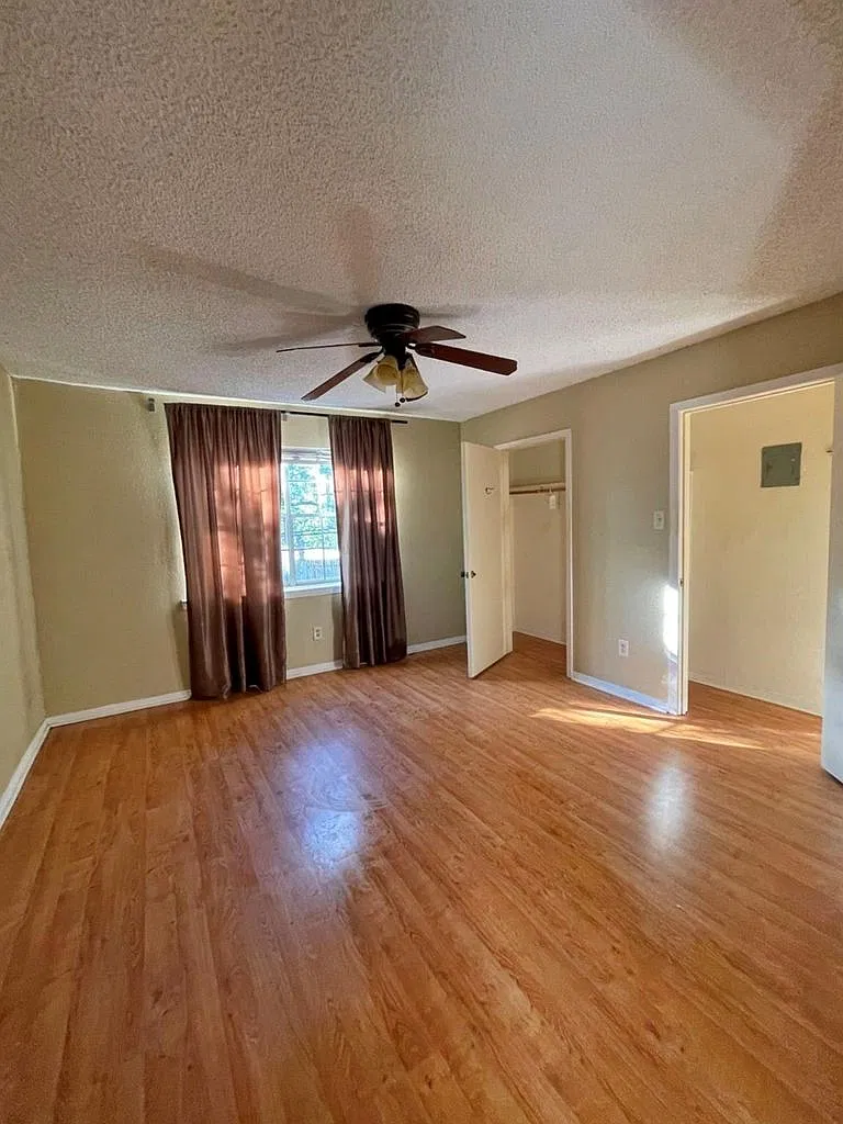 10211 Sugar Branch Dr — Photo 2