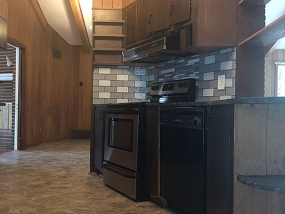 2nd image of 260 Brookside Dr