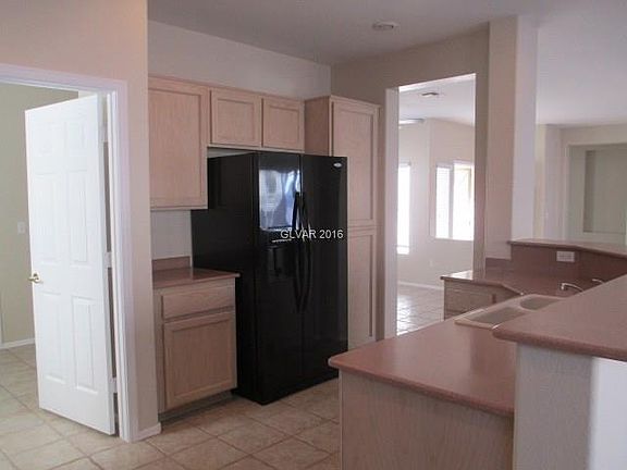 3rd image of 1736 Warrington Dr #0