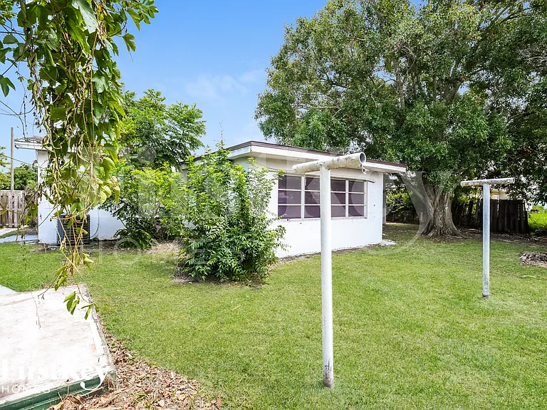 772 Cadez St NE — Photo 14
