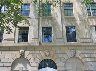 2450 N Lakeview Ave #5, Chicago, IL 60614