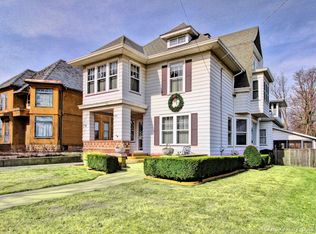 551 Garfield Ave, Aurora, IL 60506