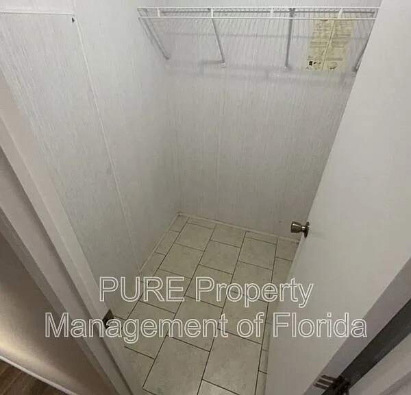4820 NE 141st Ter — Photo 9