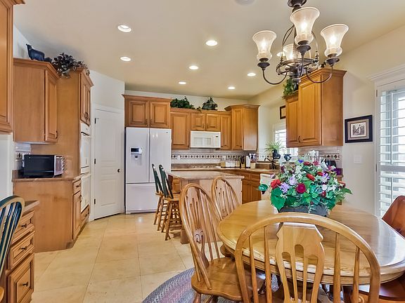 5th image of 2719 W Sanborn Dr