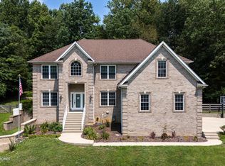 1816 Grand Villa Dr, La Grange, KY 40031