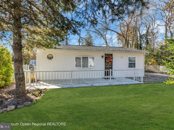 12 Starboard Way, Waretown, NJ 08758