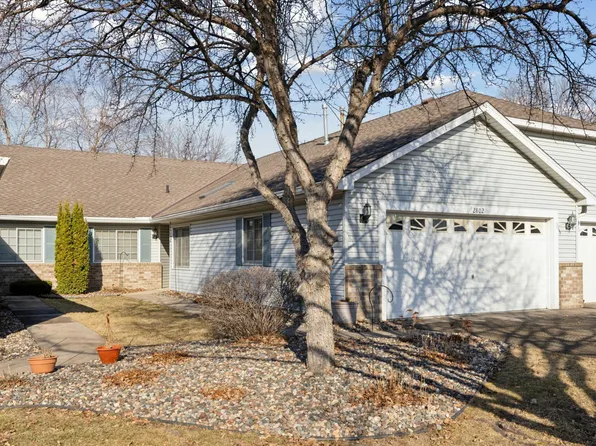 2802 Cornelia Trl, Woodbury, MN 55125